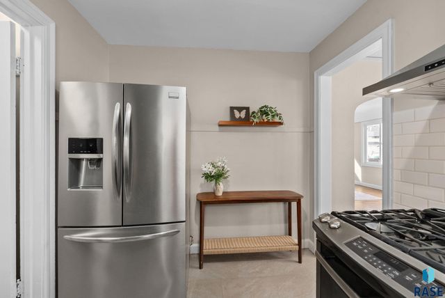 707 W 13th St Street, Sioux Falls, SD 57104