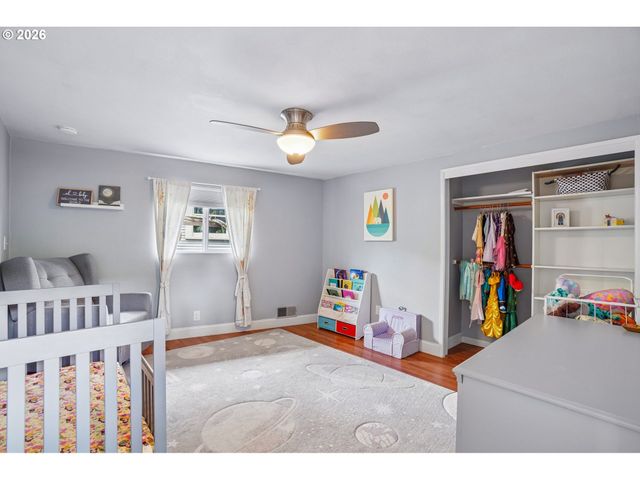 821 Se BUSH St, Portland, OR 97202