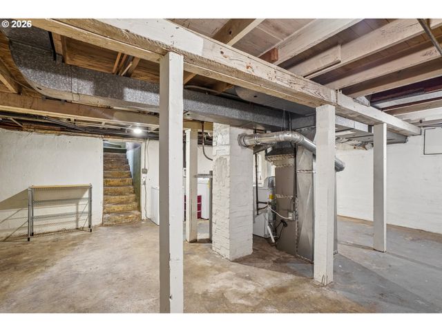 821 Se BUSH St, Portland, OR 97202