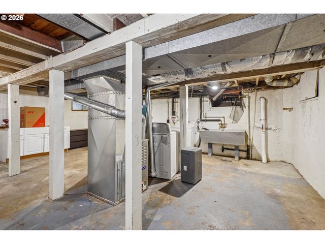 821 Se BUSH St, Portland, OR 97202