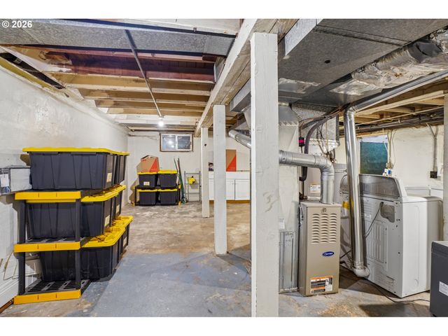 821 Se BUSH St, Portland, OR 97202