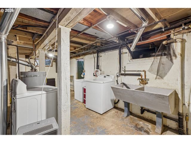 821 Se BUSH St, Portland, OR 97202