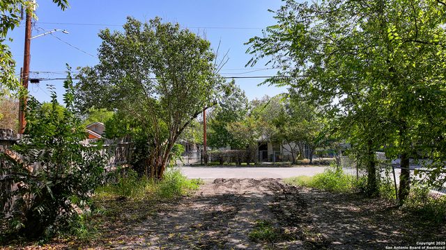 823 Romero, San Antonio, TX 78237