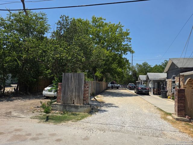 823 Romero, San Antonio, TX 78237