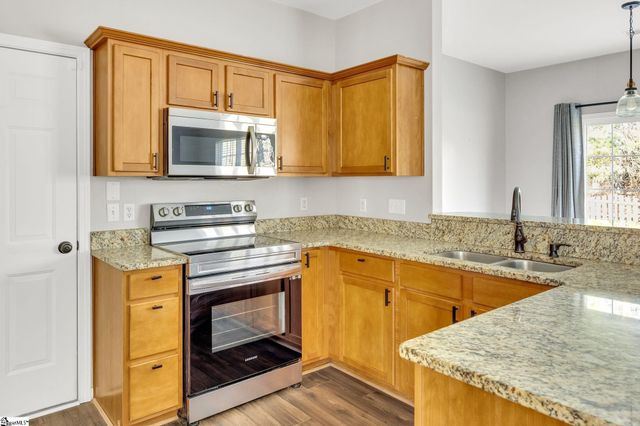 325 Stillwater Court, Simpsonville, SC 29681