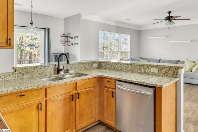 325 Stillwater Court, Simpsonville, SC 29681