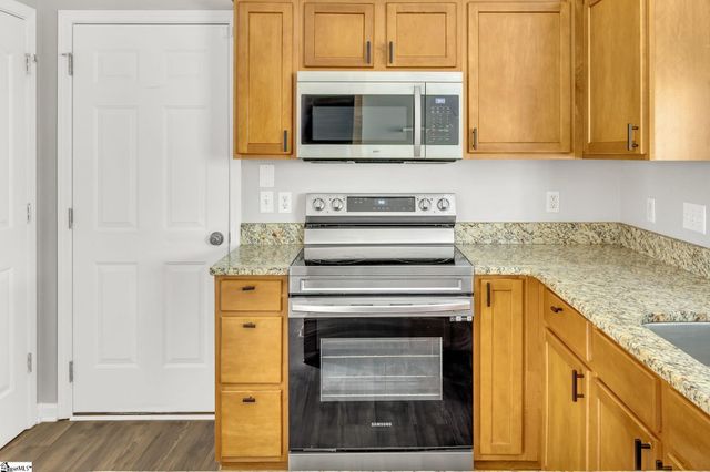 325 Stillwater Court, Simpsonville, SC 29681