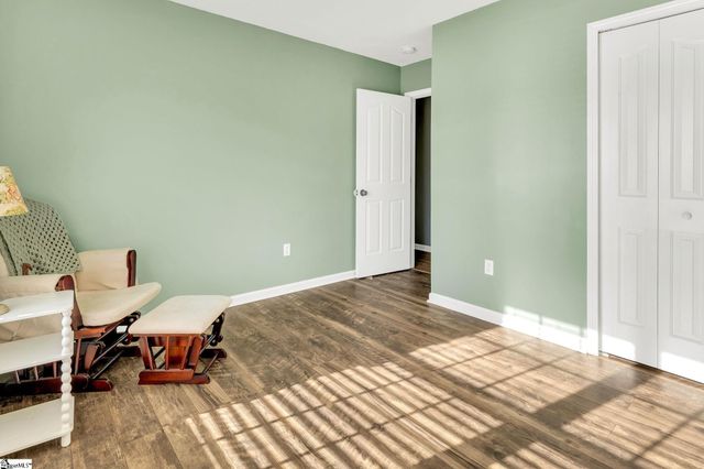 325 Stillwater Court, Simpsonville, SC 29681