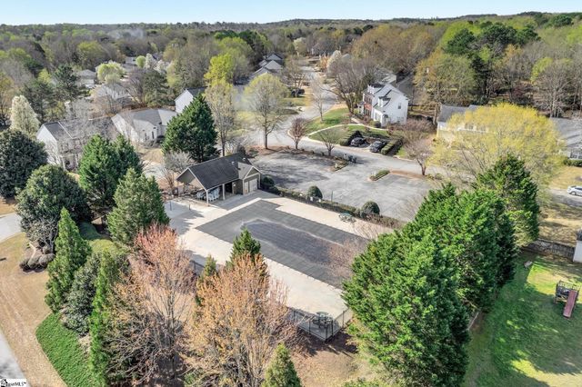 325 Stillwater Court, Simpsonville, SC 29681