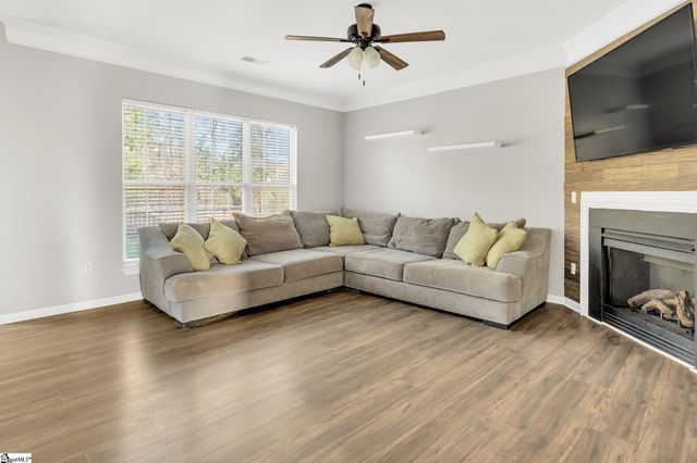 325 Stillwater Court, Simpsonville, SC 29681