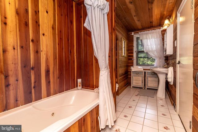 253 HOPEWELL RD, Medford, NJ 08055