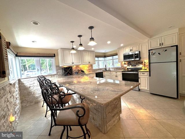 253 HOPEWELL RD, Medford, NJ 08055