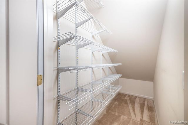 23030 Williamsburg Circle 15, Woodhaven, MI 48183