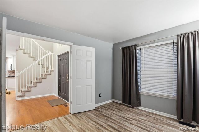 21370 Carlton Drive, Macomb, MI 48044