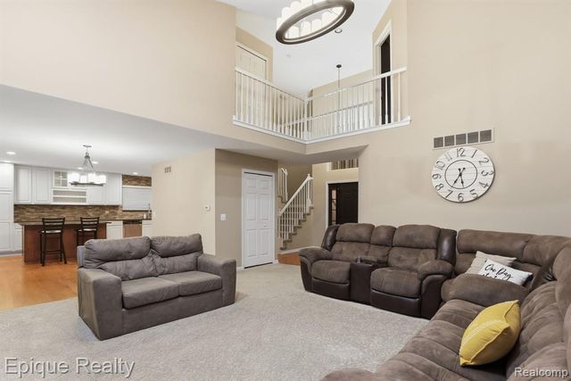 21370 Carlton Drive, Macomb, MI 48044