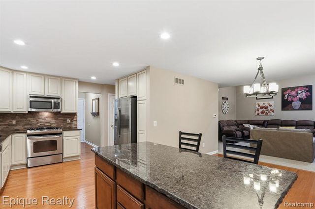 21370 Carlton Drive, Macomb, MI 48044