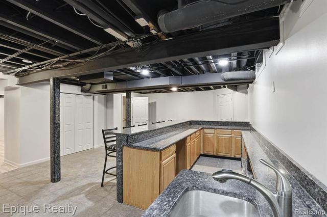 21370 Carlton Drive, Macomb, MI 48044