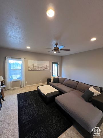 207 S STONEGATE DR, Roosevelt, UT 84066