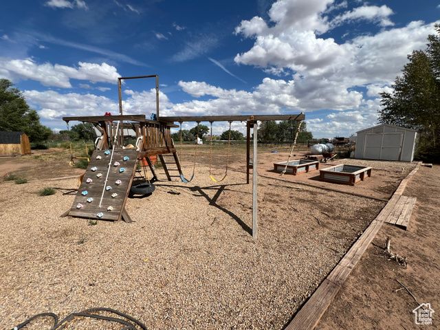 207 S STONEGATE DR, Roosevelt, UT 84066