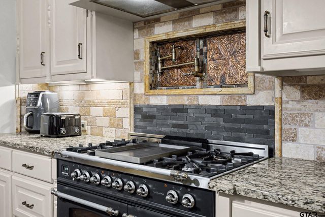 304 CR 2311, Mineola, TX 75773