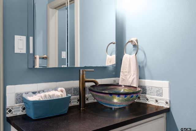 304 CR 2311, Mineola, TX 75773