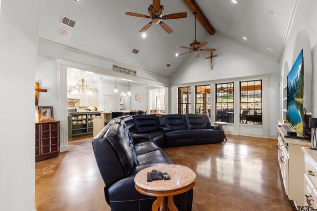 304 CR 2311, Mineola, TX 75773