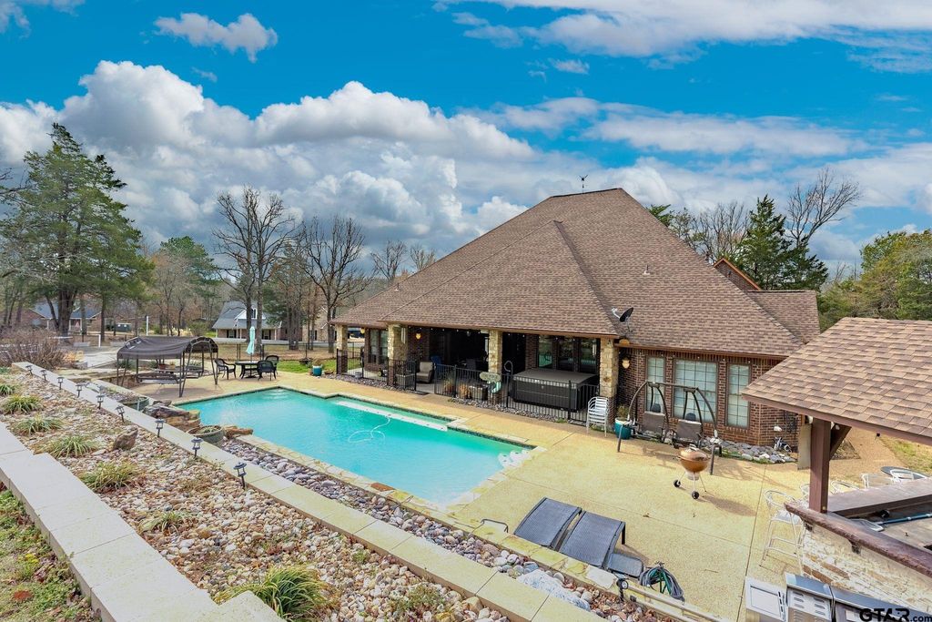 304 CR 2311, Mineola, TX 75773