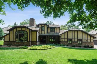 13175 Cardinal Creek Road, Eden Prairie, MN 55346