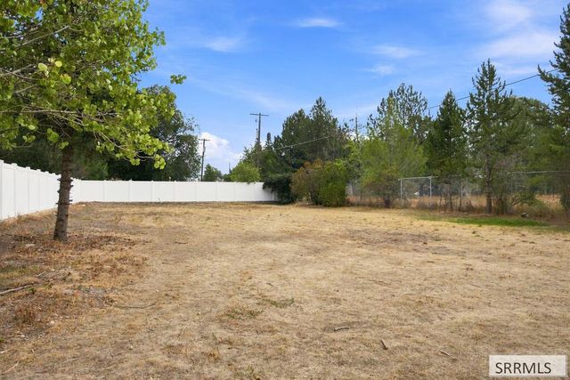 143 S 2nd W, Rigby, ID 83442