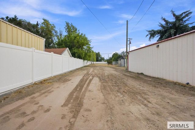143 S 2nd W, Rigby, ID 83442