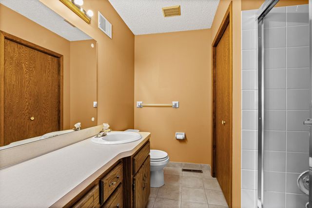 7521 Xerxes Avenue N, Brooklyn Park, MN 55444