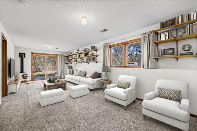 7521 Xerxes Avenue N, Brooklyn Park, MN 55444