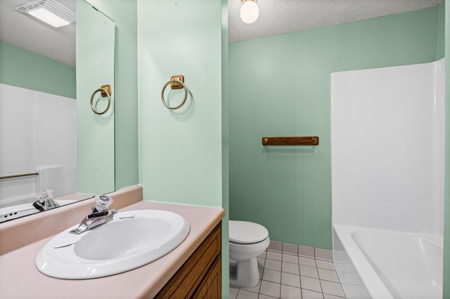 7521 Xerxes Avenue N, Brooklyn Park, MN 55444