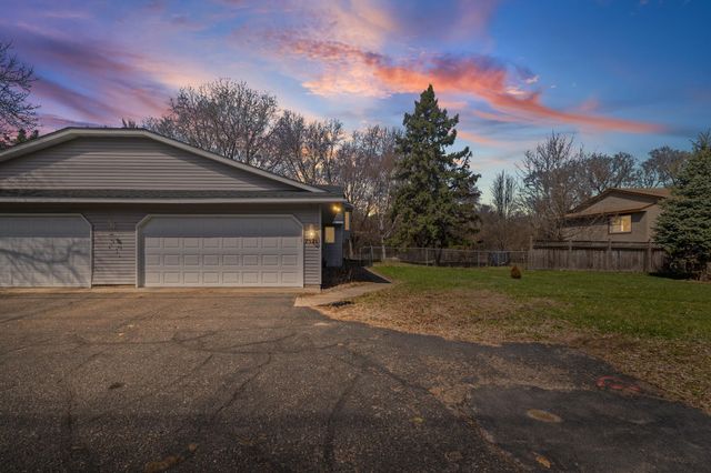 7521 Xerxes Avenue N, Brooklyn Park, MN 55444