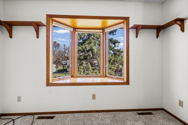 7521 Xerxes Avenue N, Brooklyn Park, MN 55444