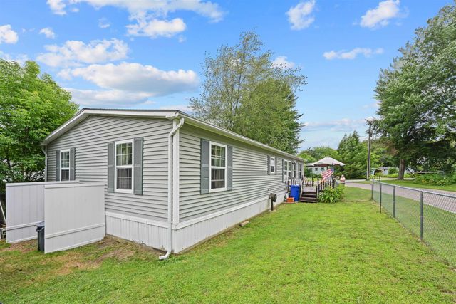 92 Hilltop Circle, Richmond, VT 05477