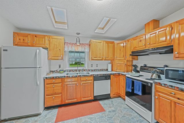 92 Hilltop Circle, Richmond, VT 05477