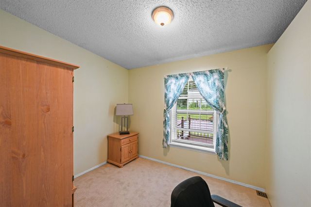 92 Hilltop Circle, Richmond, VT 05477