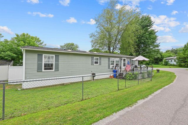 92 Hilltop Circle, Richmond, VT 05477