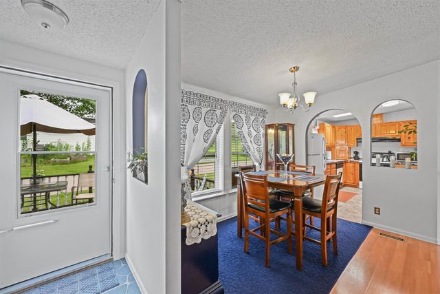 92 Hilltop Circle, Richmond, VT 05477