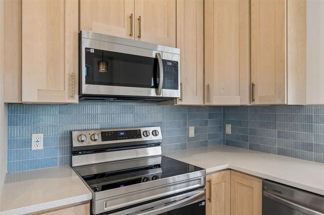 6054 54TH STREET N, St Petersburg, FL 33709