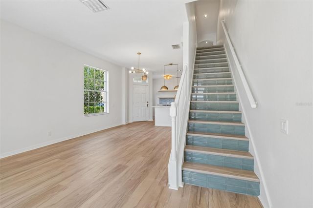 6054 54TH STREET N, St Petersburg, FL 33709