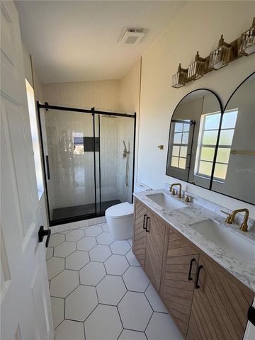 6054 54TH STREET N, St Petersburg, FL 33709