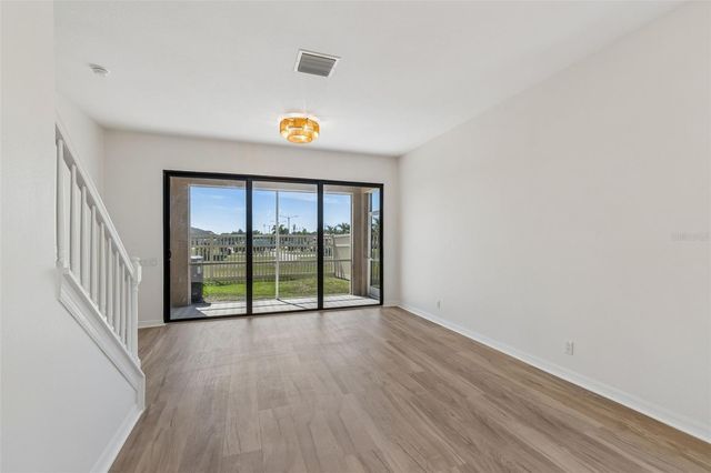 6054 54TH STREET N, St Petersburg, FL 33709