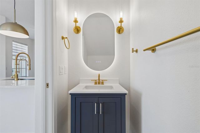 6054 54TH STREET N, St Petersburg, FL 33709