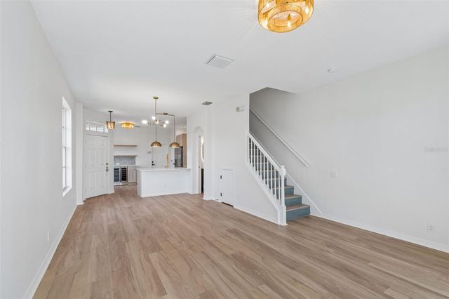 6054 54TH STREET N, St Petersburg, FL 33709