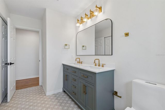 6054 54TH STREET N, St Petersburg, FL 33709