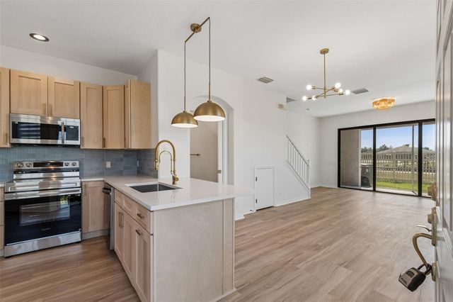 6054 54TH STREET N, St Petersburg, FL 33709