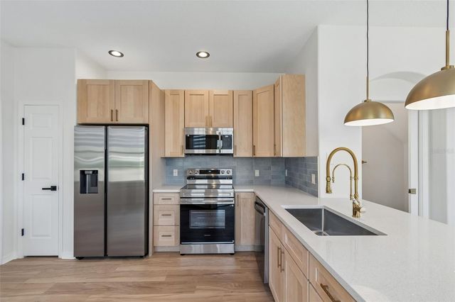 6054 54TH STREET N, St Petersburg, FL 33709