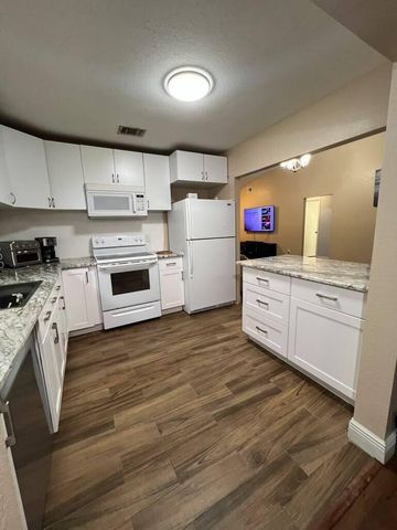 2290 SE Breckenridge Circle, Port St. Lucie, FL 34952